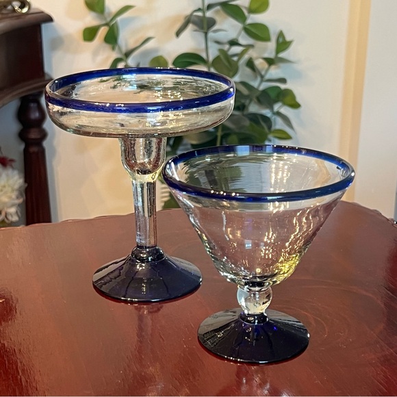 2 Mexican Hand Blown Cocktail Glasses Margarita Martini Blue Rim Recycled Glass - Picture 3 of 12